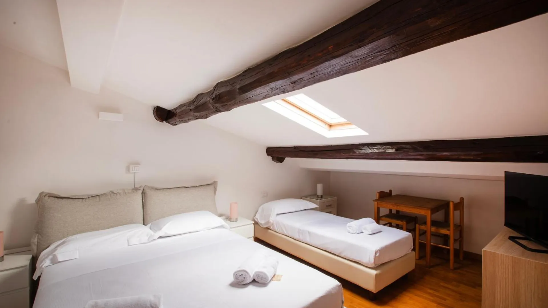 Scarlatti - Boutique Home In Florence Italy