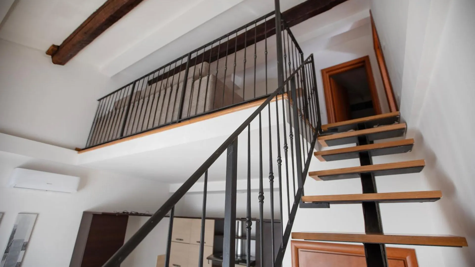Scarlatti - Boutique Home In Florence Apartment